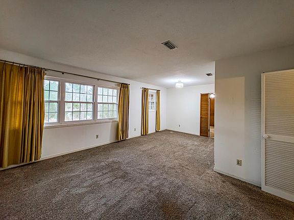5th image of 35 Lake Larry Dr