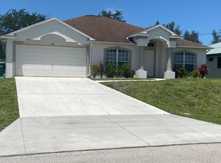 906 SW 15th Ave, Cape Coral, FL 33991