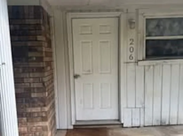 206 E Spring St, Mineral Springs, AR 71851