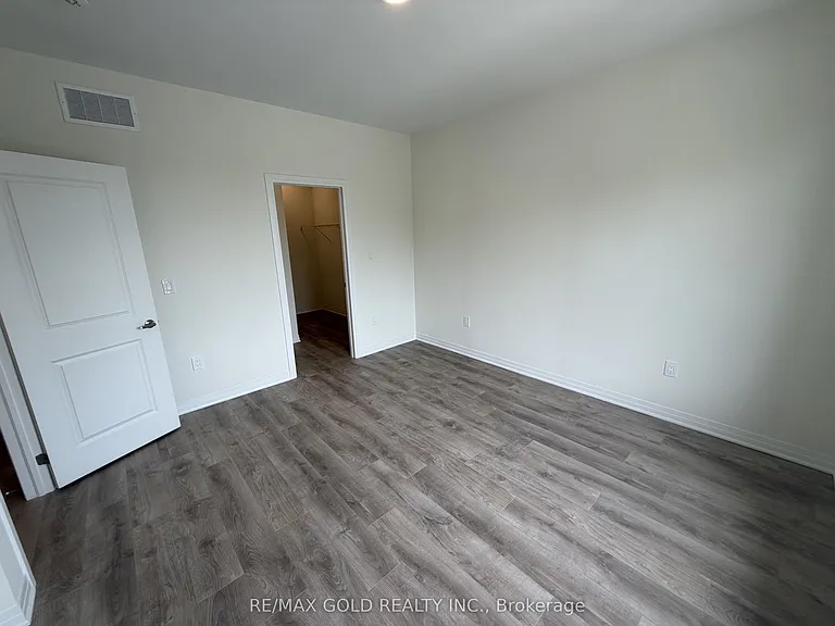 702 Front Royal St — Photo 24