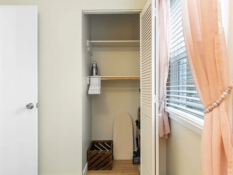 10403 Dekoven Dr SW — Photo 17