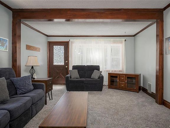 5th image of 134 Warren Ave