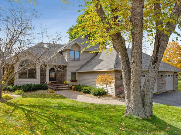8937 Ashley Ter N, Brooklyn Park, MN 55443