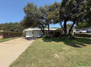 8270 Chapin Rd, Fort Worth, TX 76116