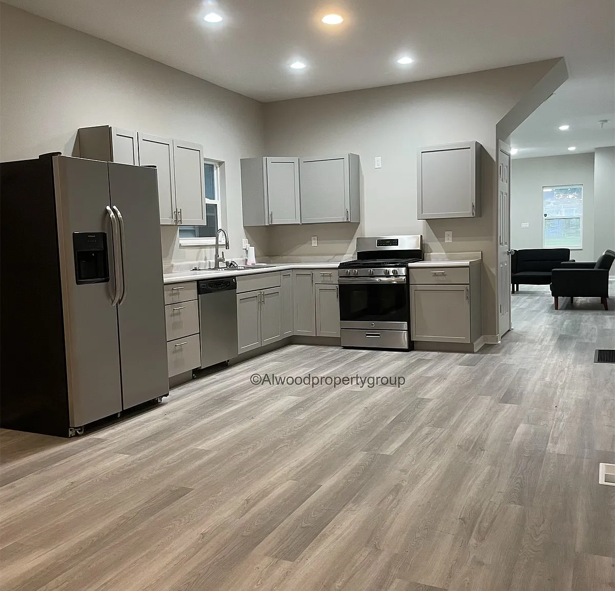 1021 South State Avenue - 1 — Photo 3