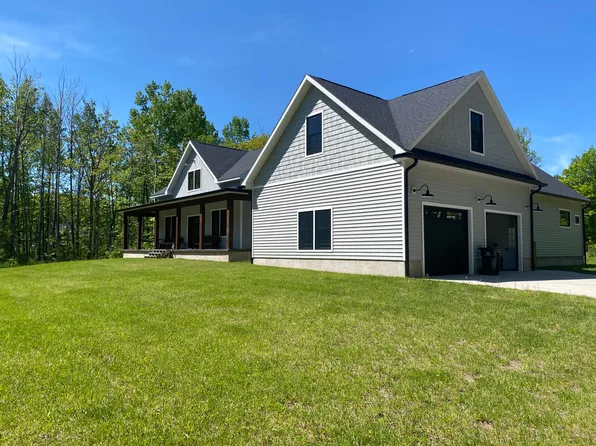 2520 W 20th Sault Est, Sault Sainte Marie, MI 49783