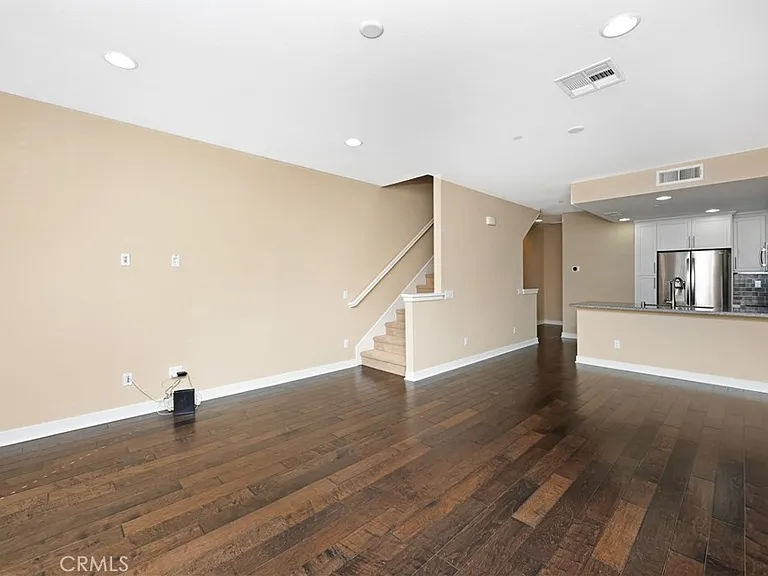 9210 Joshua Way — Photo 5