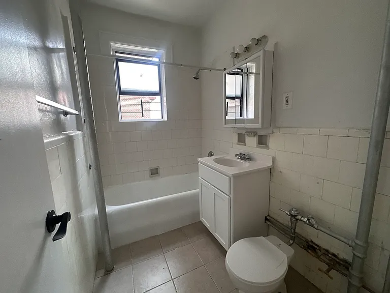 87-07 Elmhurst Ave #2G — Photo 7