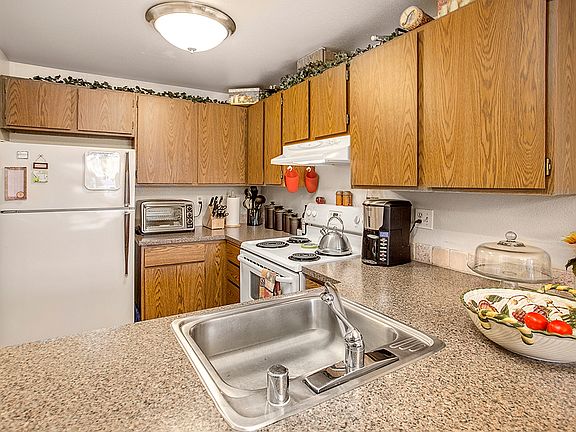 4th image of 12505 NE 116th St APT A25