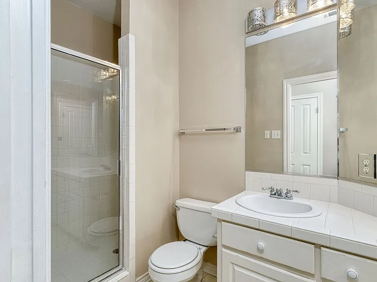 1629 Chesterwood Cv — Photo 14