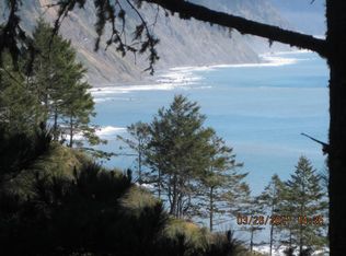 135 Cove View Dr, Whitethorn, CA 95589