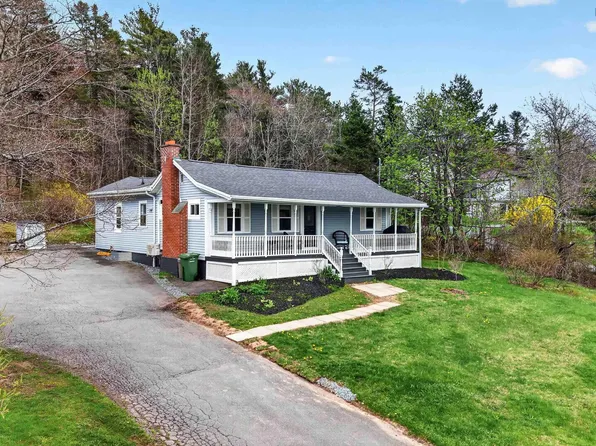 613 Beaver Bank Rd, Beaver Bank, NS B4G 1B7