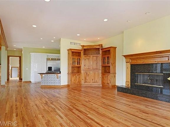 4th image of 3493 Magnolia Ln
