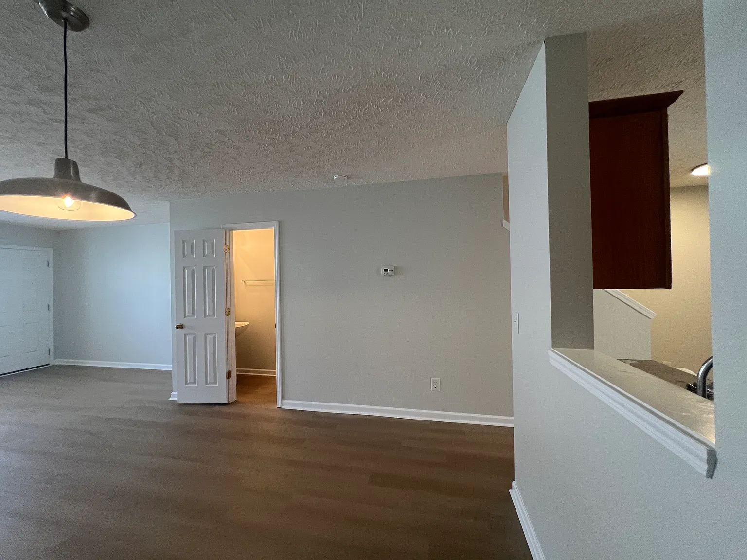 2 bed, 2.5 bath, 1234 sqft, $1,700 — Photo 4
