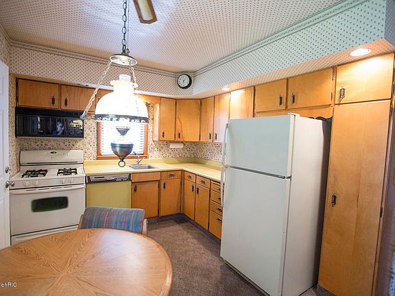 3rd image of 1335 Sheridan Ave
