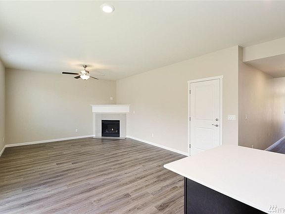 4th image of 4776 Deadwood St