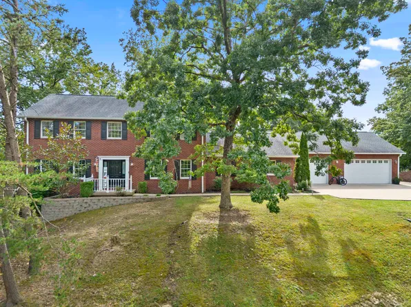 105 Partridge Dr, Russell, KY 41169