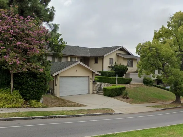 2332 Hillhurst Ave, Los Angeles, CA 90027