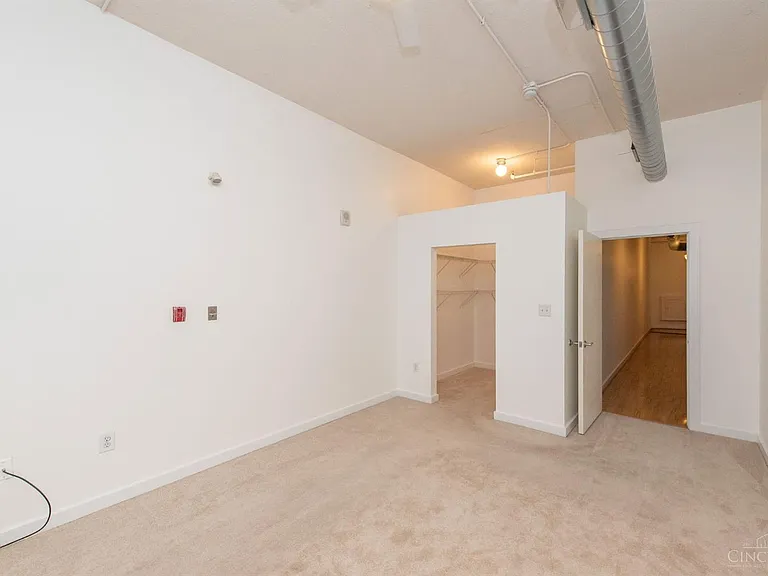 18 E 4th St #501 — Photo 25