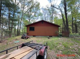 209 Parkers Glen Rd, Shohola, PA 18458