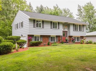 28 Gateway Rd, Rochester, NY 14624