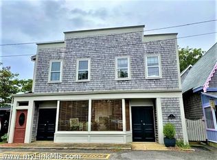 4 Montgomery Sq, Oak Bluffs, MA 02557