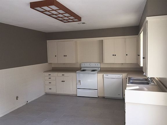 3rd image of 510 S 8th Ave