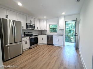 1900 Danese Ct, Jacksonville, FL 32207