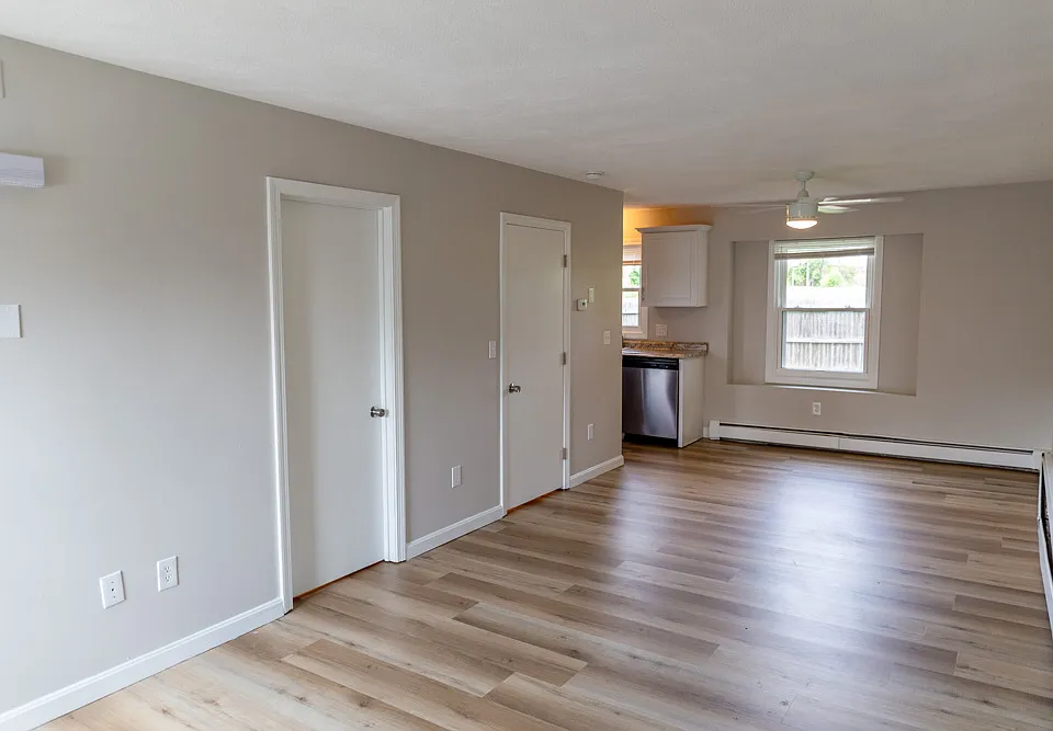 10 East St #308