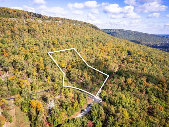 8037 Rocky Ledge Dr, Hixson, TN 37343