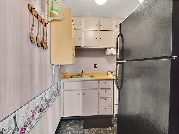 5th image of 4600 Swenson St APT 128