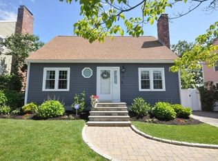 27 Wight St, Waltham, MA 02452