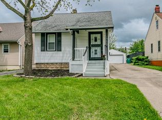 19605 Fairway Ave, Maple Heights, OH 44137
