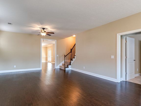 5th image of 1087 Tarpan Dr