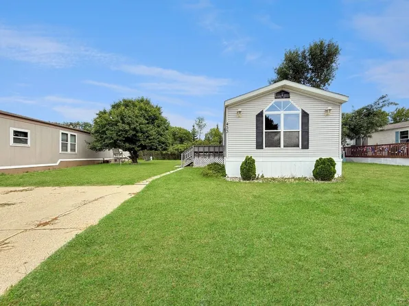 406 31st Ave SE, Minot, ND 58701