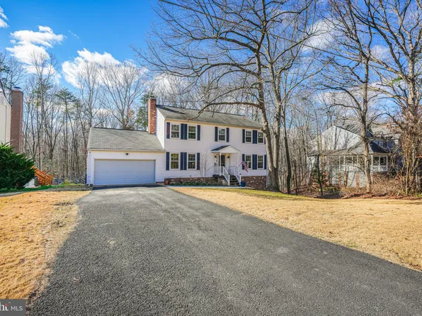 3241 Titanic Dr, Stafford, VA 22554