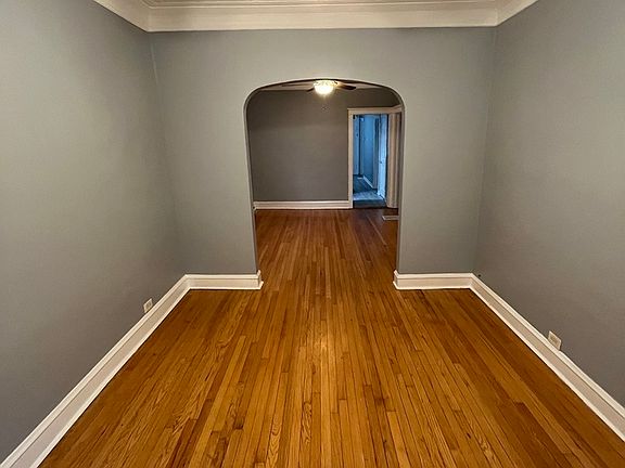 3rd image of 7618 S King Dr