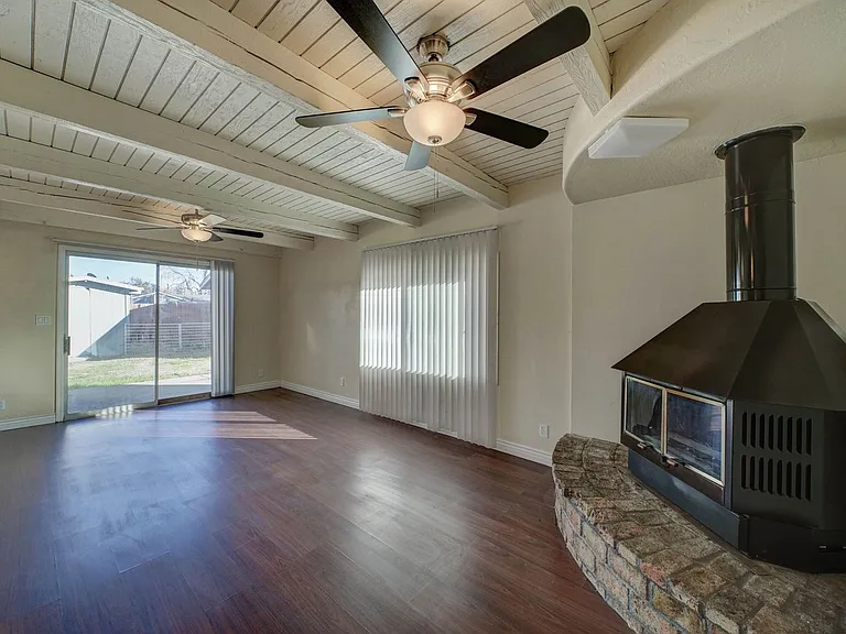 2133 W Morten Ave — Photo 24