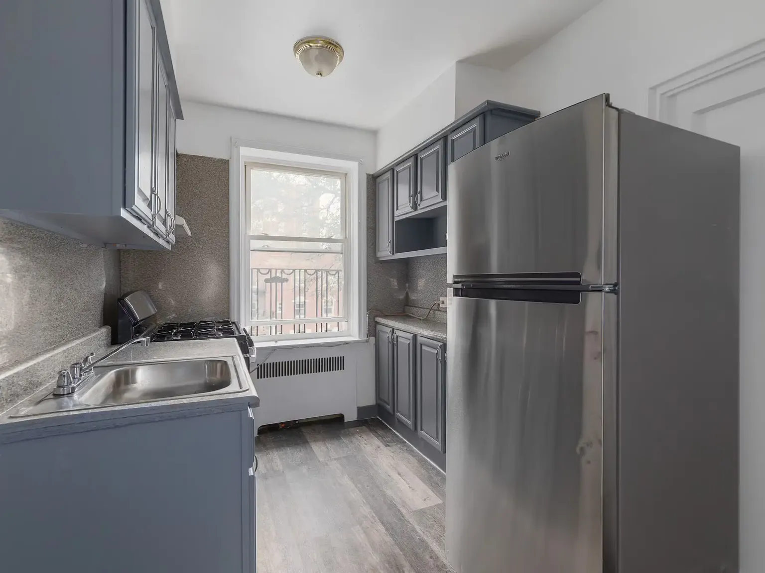 2 bed, $1,600 — Photo 2