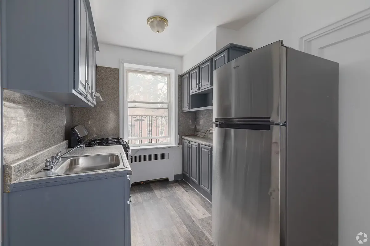 Building Photo - 457 W State St #2A