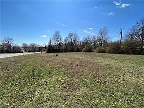 4th image of Cortney Cir #27
