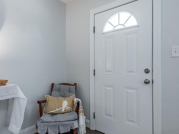 5th image of 115 Trent Circle