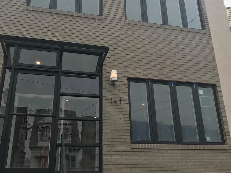 141 Beach St #2 — Photo 2