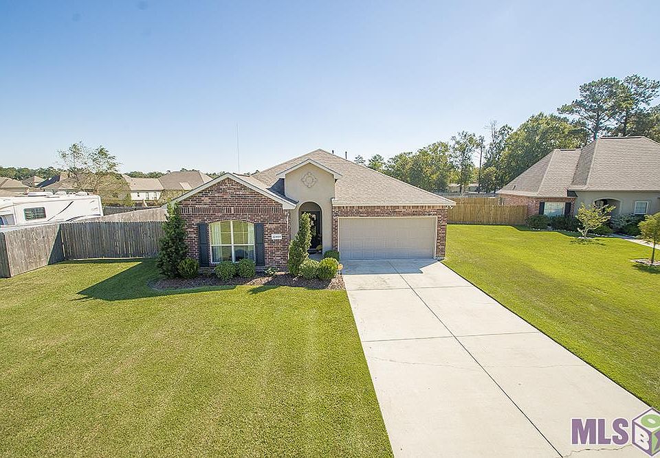 1st image of 22454 Bedford Dr
