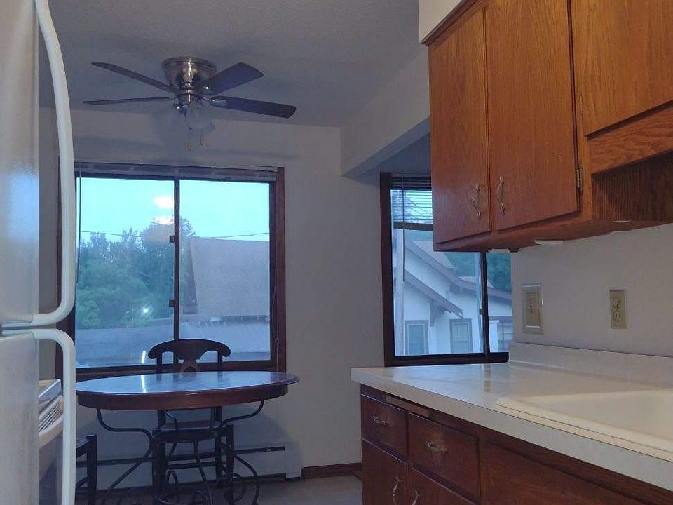 2nd image of 917 9th St