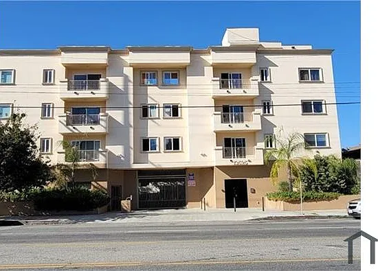 3 bed, 1350 sqft, $3,668 — Photo 1