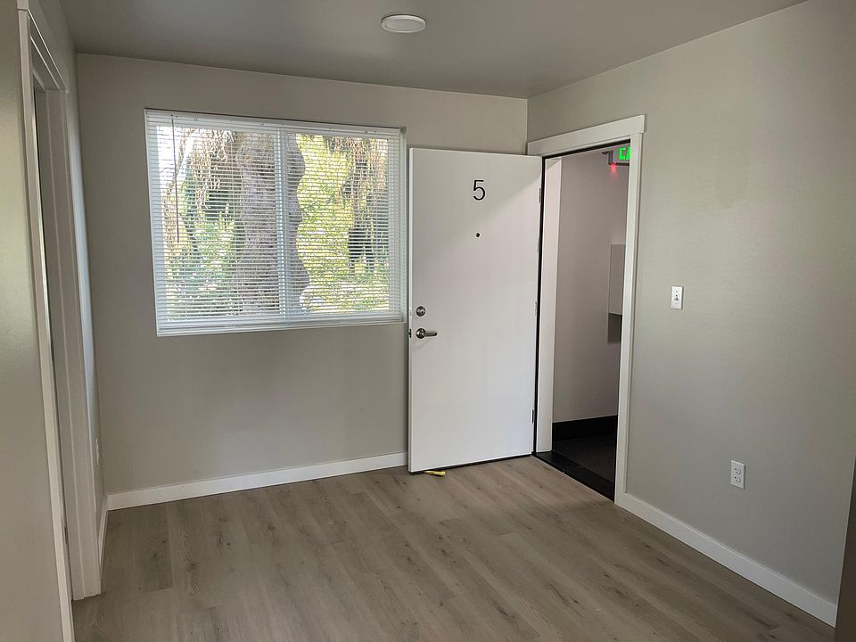 1st image of 641 N Pine St #5