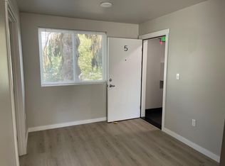 641 N Pine St #5, Tacoma, WA 98406