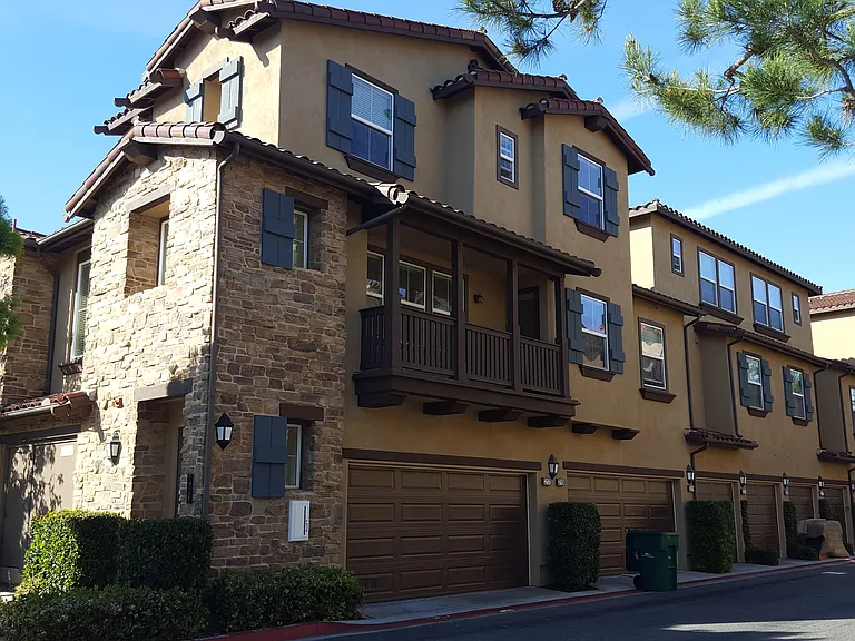 217 Coral Rose — Photo 1