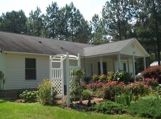 137 Rolling Hills Ln, Douglas, GA 31533